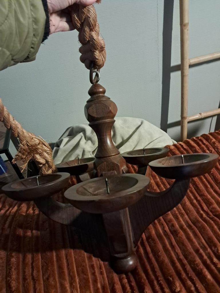 Vintage Antieke Robuuste Kroonluchter Acaciahout Kerk Stijl, Huis en Inrichting, Lampen | Kroonluchters, Ophalen of Verzenden