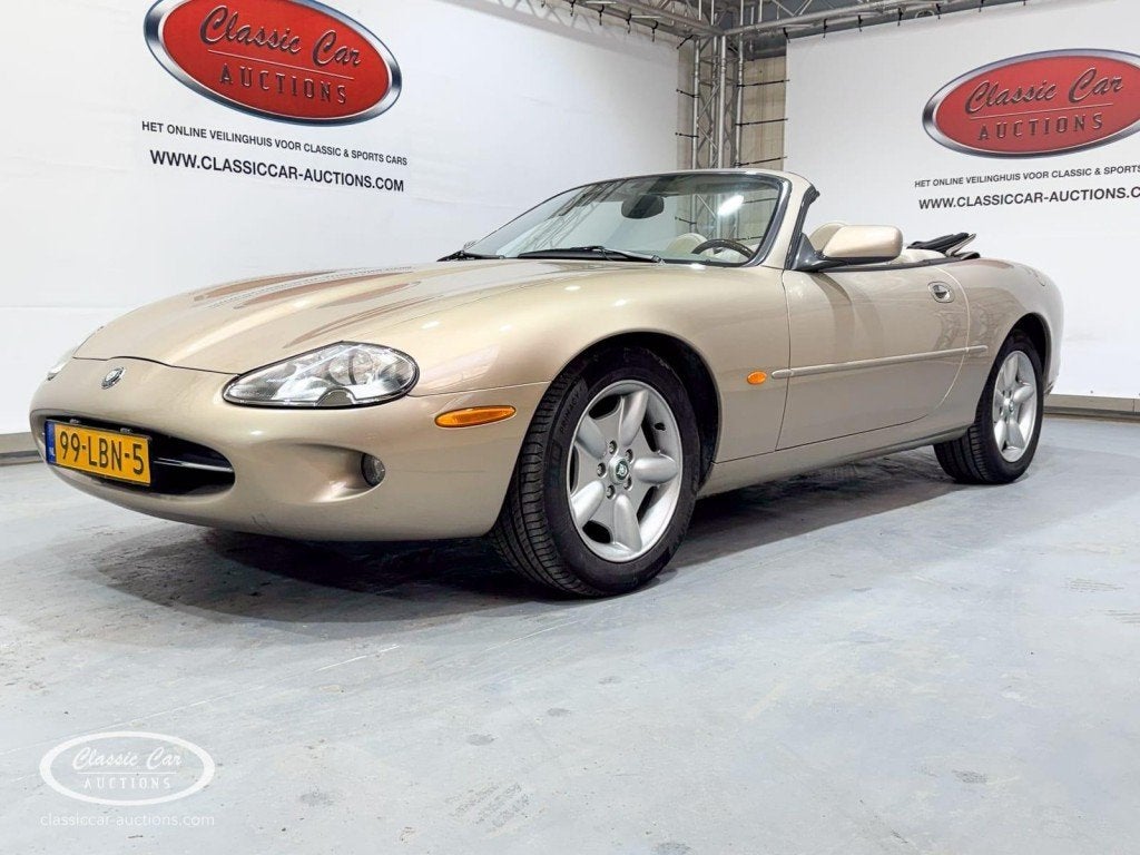 Jaguar XK8   - ONLINE AUCTION, Auto's, Jaguar, Automaat, 1748 kg, Gebruikt, Overige modellen