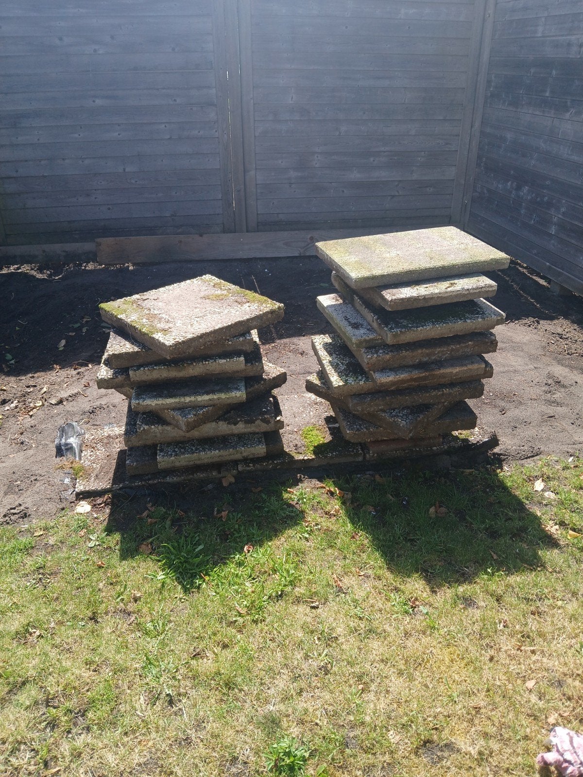 25 Grindtegels Gratis 60 x 60, Ophalen, Gebruikt, Beton, Terrastegels