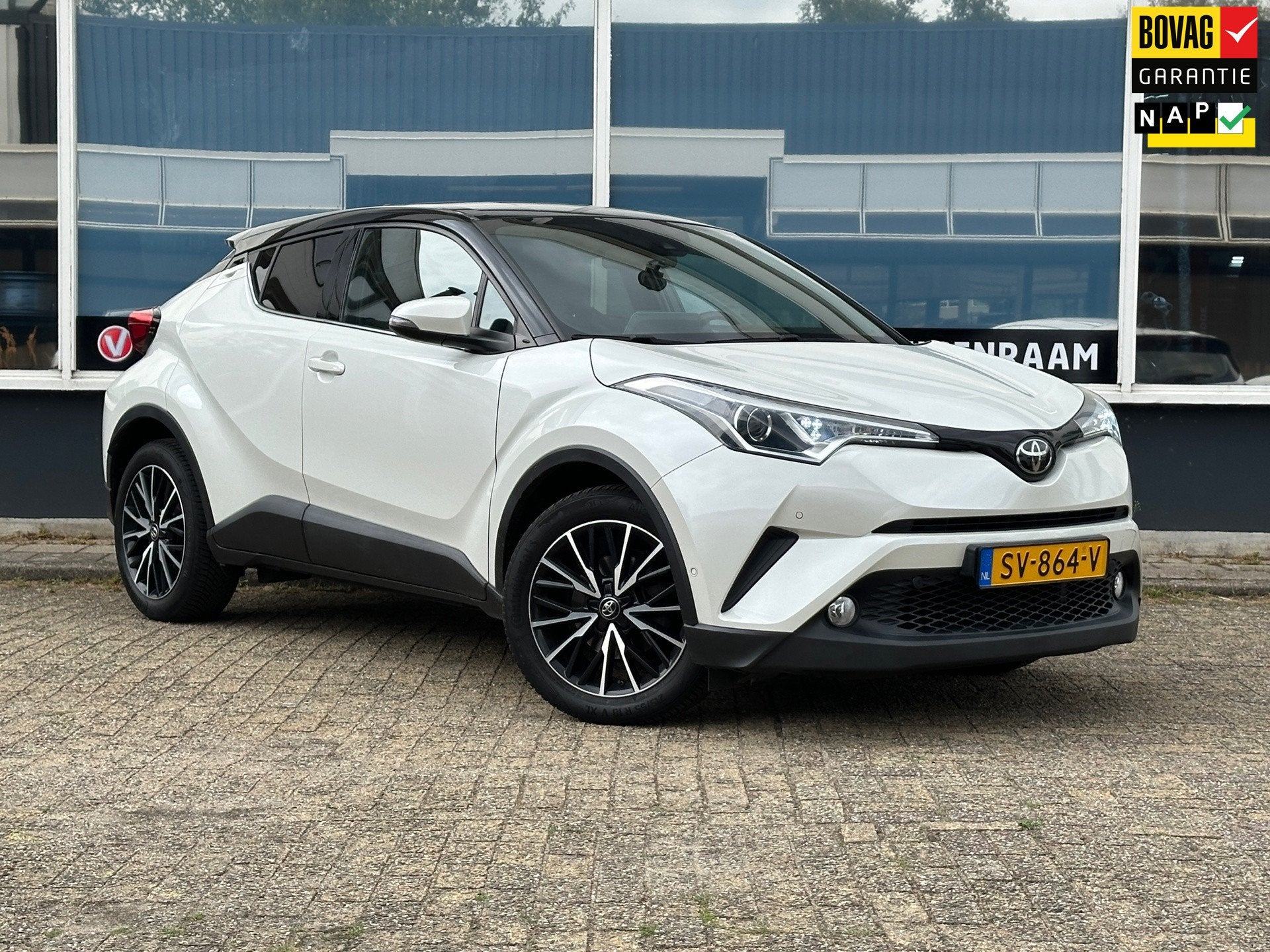 Toyota C-HR 1.2 Bi-Tone AUT/CAM/PDC/STOELVERW, Auto's, Dealer onderhouden, Gebruikt, Euro 6, 4 cilinders