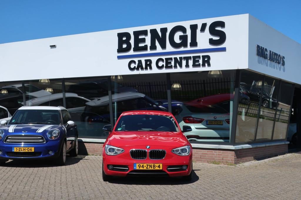 BMW 1-serie 116i Business LED_XENON_PRO-NAVI_PDC_NAP., 1-Serie, Euro 5, Gebruikt, Zwart