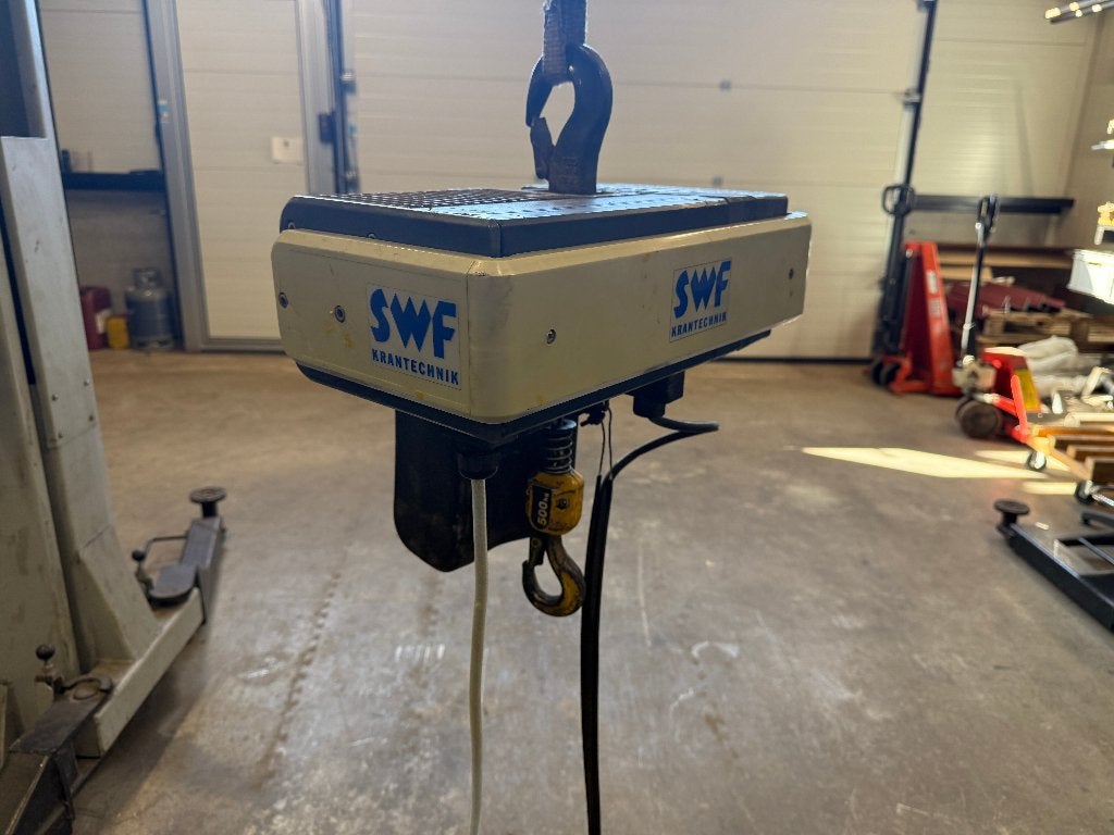 SWF elektrische kettingtakel 500kg met 6,1m hijshoogte, Ophalen, Gebruikt, Elektrisch