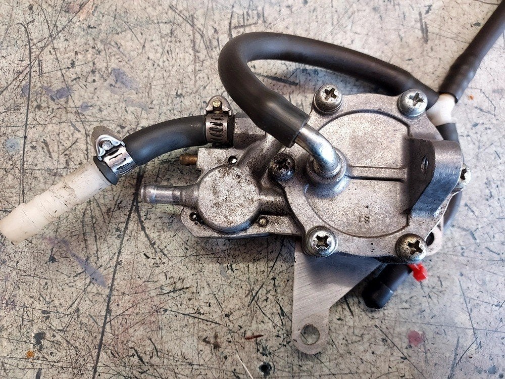 Honda XRV 650 750 Africa Twin Mikuni brandstofpomp vacuüm, Verzenden