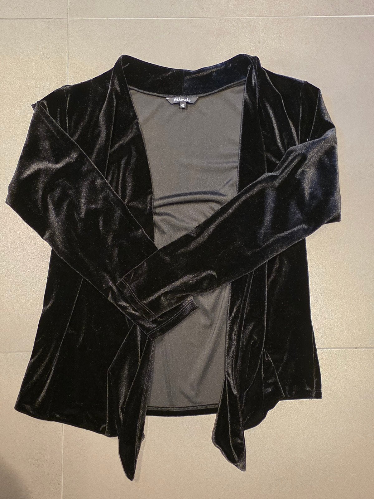 Zwart fluwelen vestje van MS Mode, maat 42, Kleding | Dames, Zwart, Maat 42/44 (L), Ophalen of Verzenden, Zo goed als nieuw