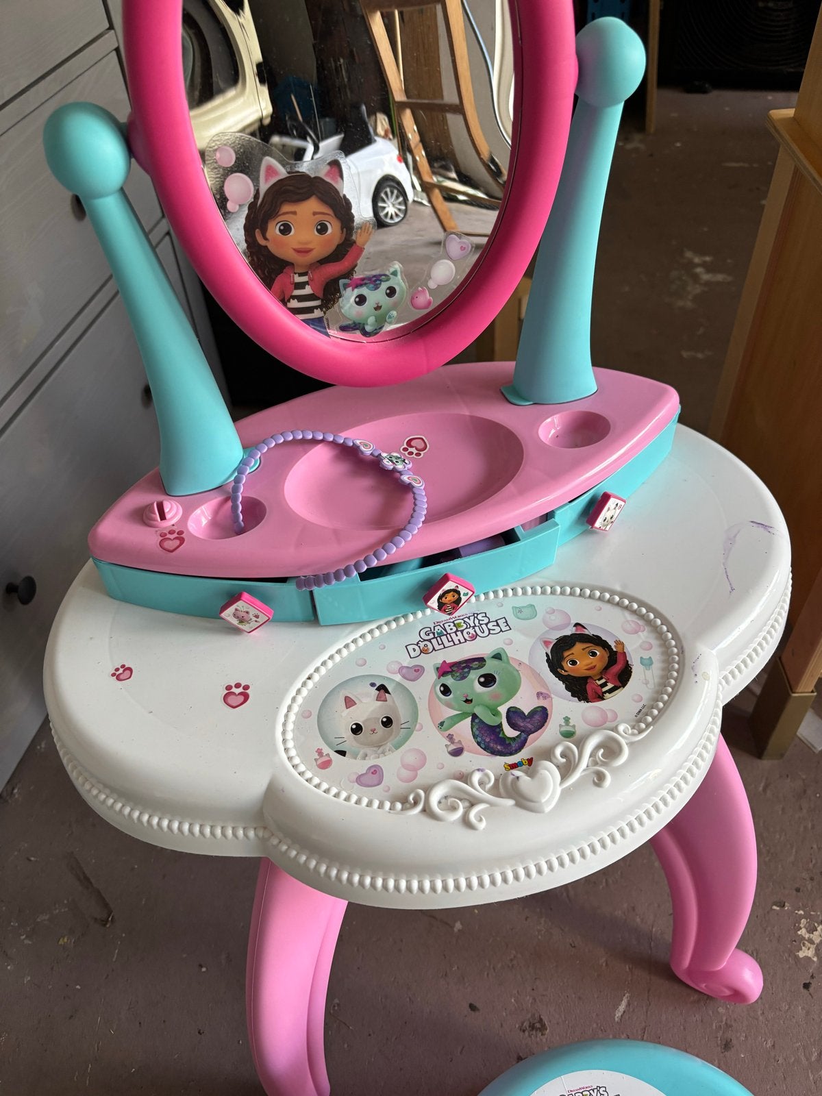 Gaby's Poppenhuis Make-up Tafel met Krukje, Ophalen, Gebruikt, Meisje