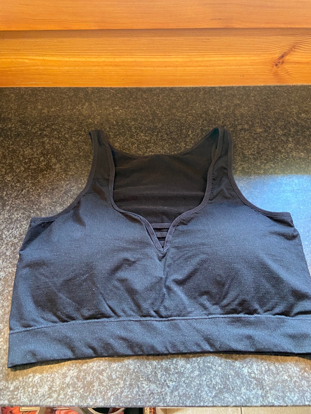 Sport bh zwart L/LX merk onbekend lijkt een kruidvat, Kleding | Dames, Ophalen of Verzenden, Zwart, BH