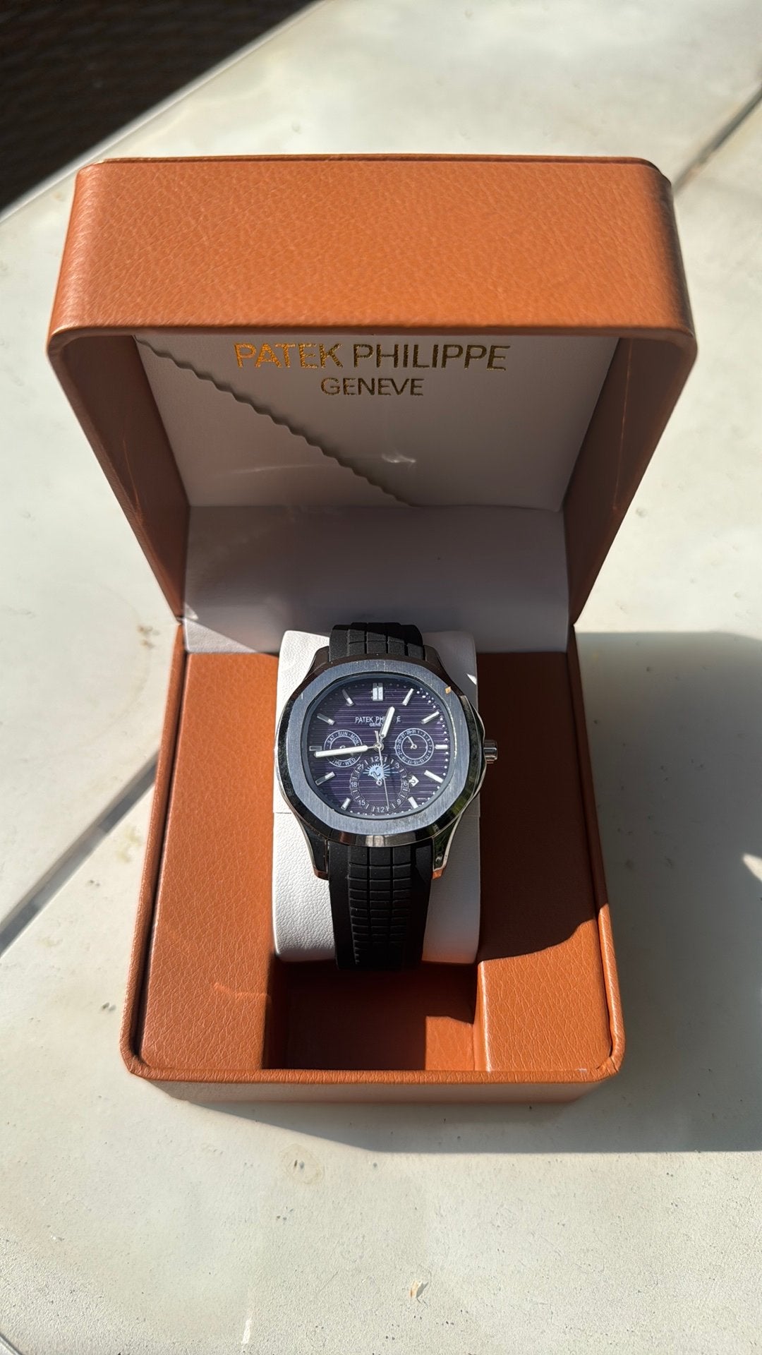 Patek Philippe Nautilus Horloge en doos- Zwart Rubberen Band, Overige merken, Staal, Polshorloge, Nieuw