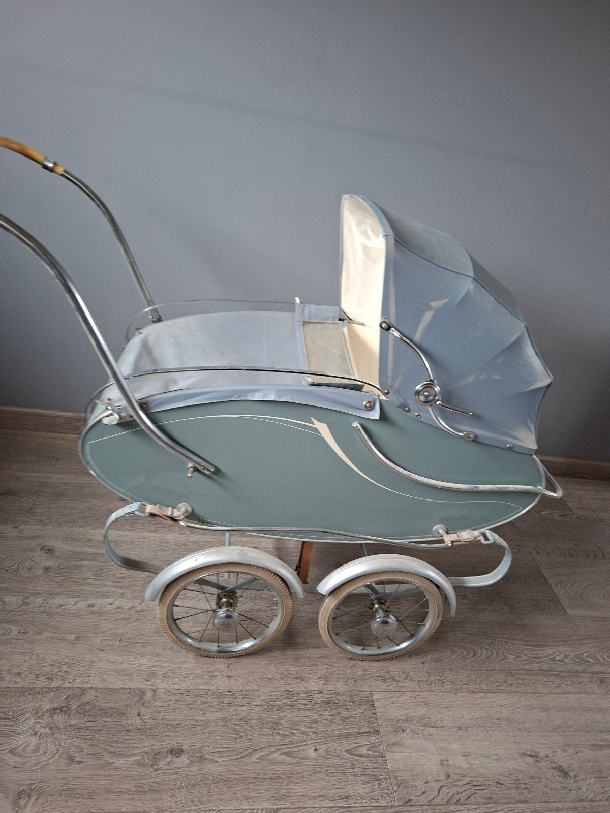 kinderwagen uit de jaren 50, Ophalen, Gebruikt