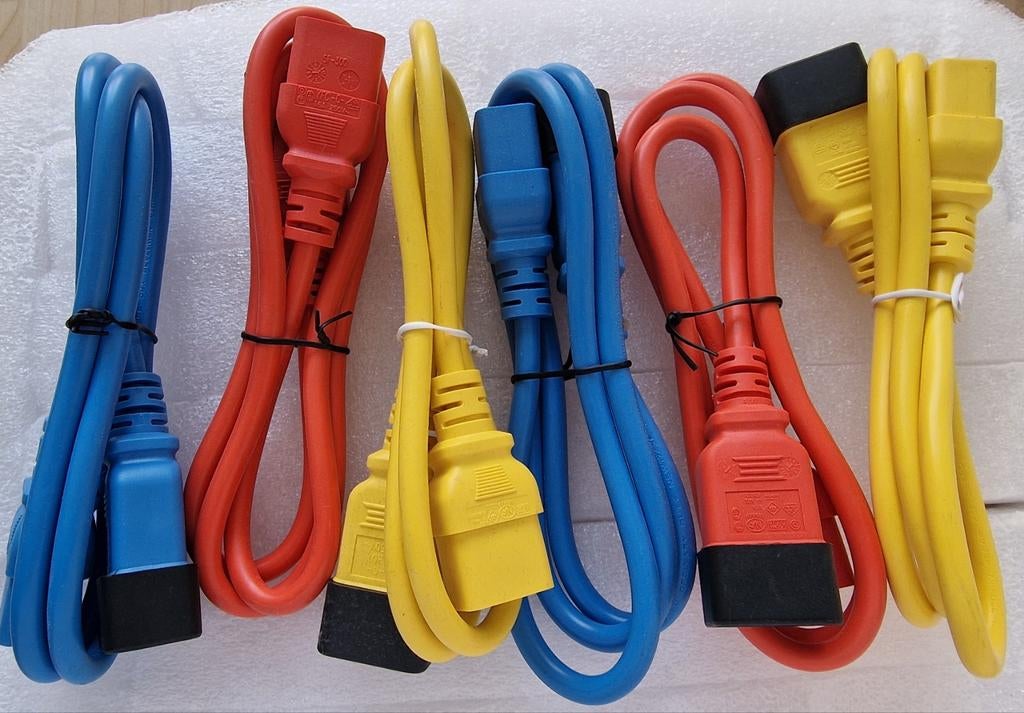 C13 naar C14 stroomkabels - Diverse kleuren, Ophalen of Verzenden, Nieuw