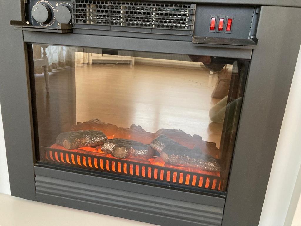 Grijze schouw met elektrische haard, Huis en Inrichting, Haarden, Ophalen, Zo goed als nieuw