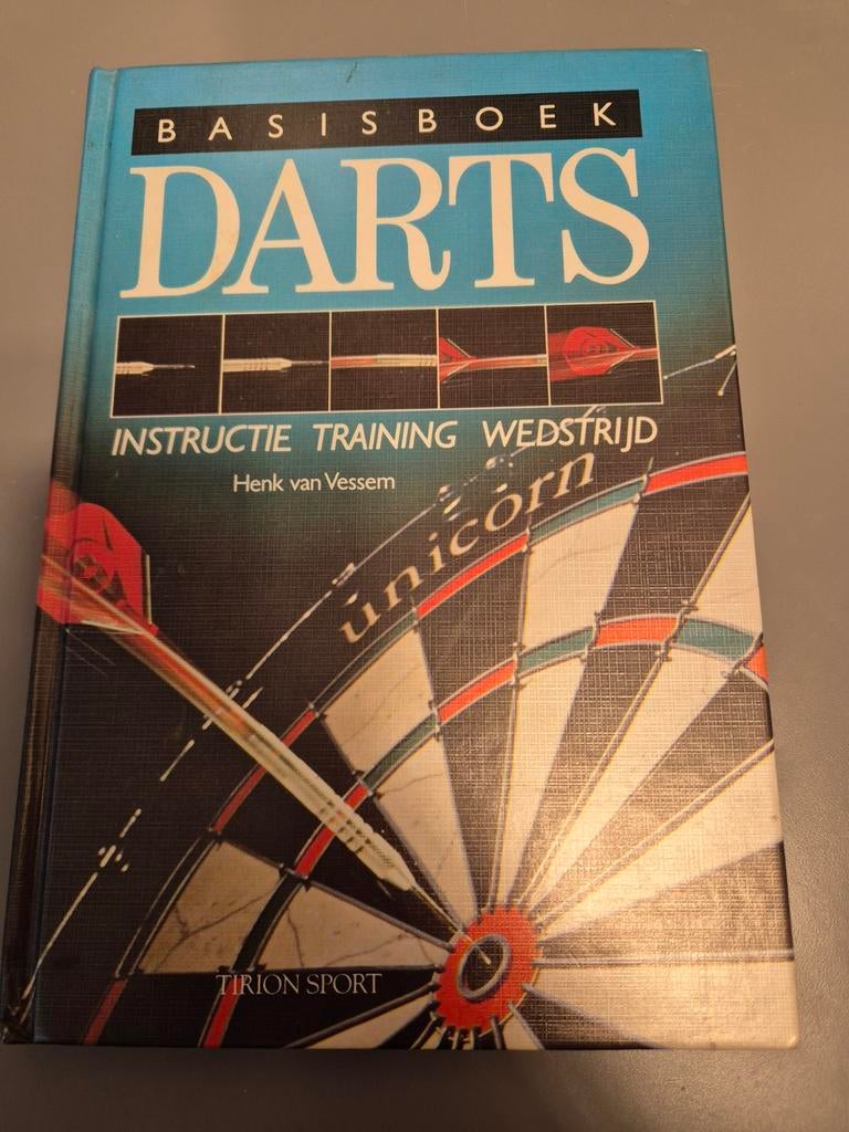 Basisboek Darts: Instructie, Training, Wedstrijd, Boeken, Ophalen of Verzenden, Gelezen, Henk van Vessem, Overige sporten