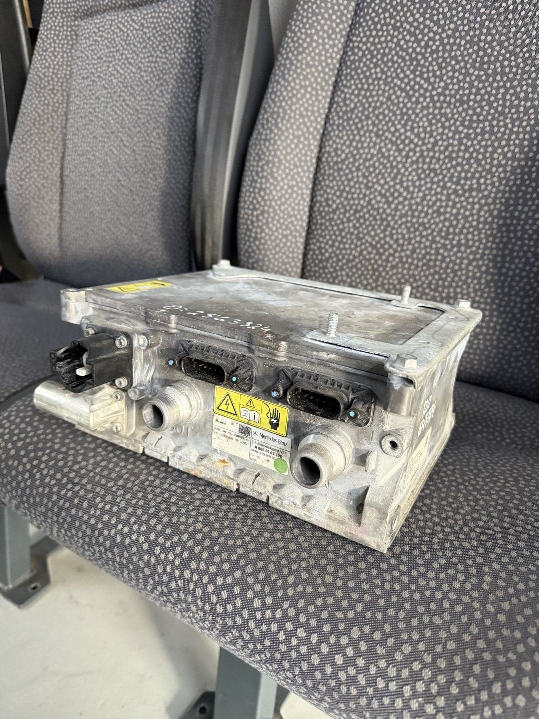 Interne Acculader Mercedes C klasse C350e 274920 A0009001108, Auto-onderdelen, Gebruikt, -, Ophalen of Verzenden, -