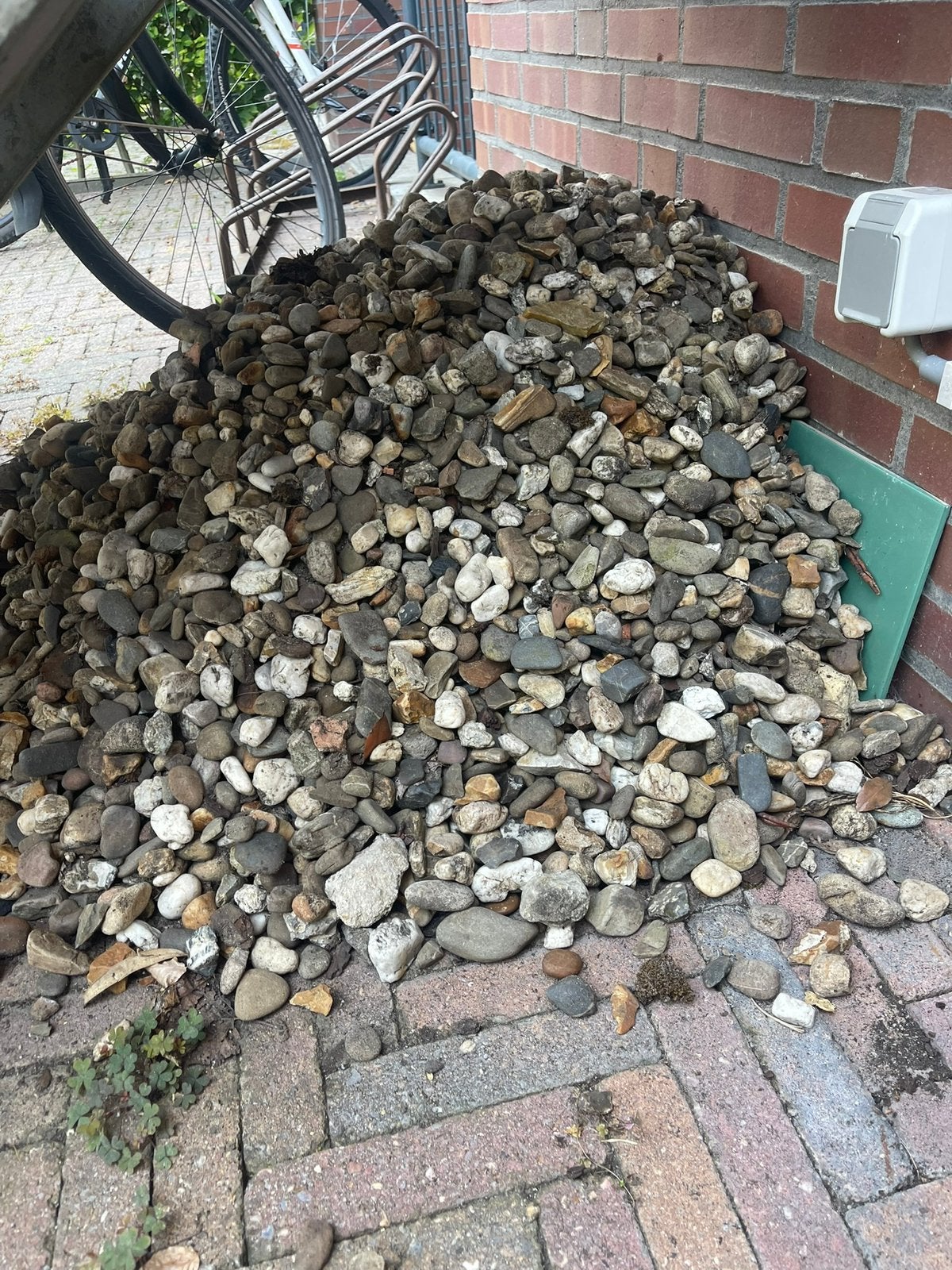 (Dak)grind - ong. 200kg/16 emmers - gratis, Ophalen, Overige materialen, Gebruikt, Grind
