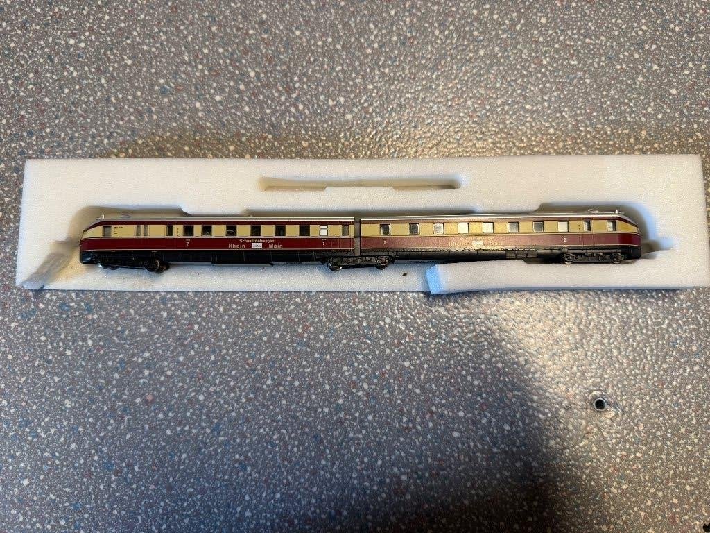 Kato treinstel 30705, Overige merken, Gelijkstroom, Ophalen of Verzenden, Gebruikt