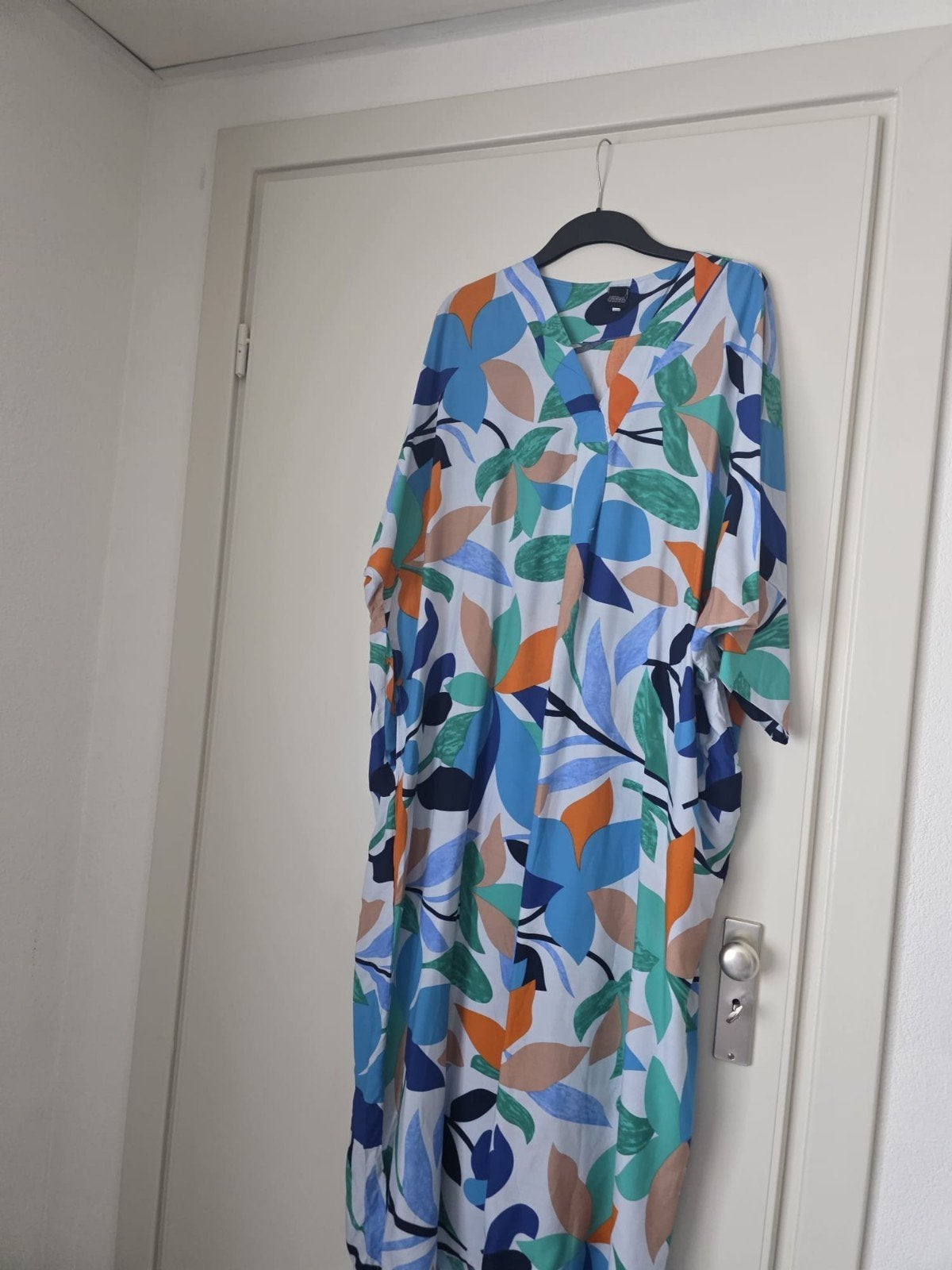 Zomerse maxi-jurk met kleurrijke print - Maat XL, Meerkleurig, Maat 46/48 (XL) of groter, Nieuw, Ophalen of Verzenden