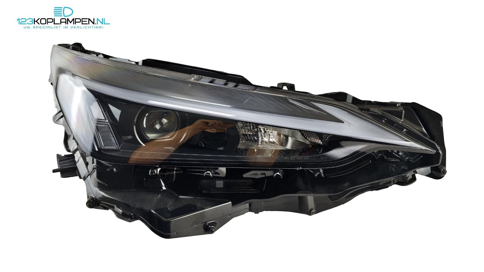 Lexus NX 2 Full Led koplamp rechts 78-57, Gebruikt, -, -, -