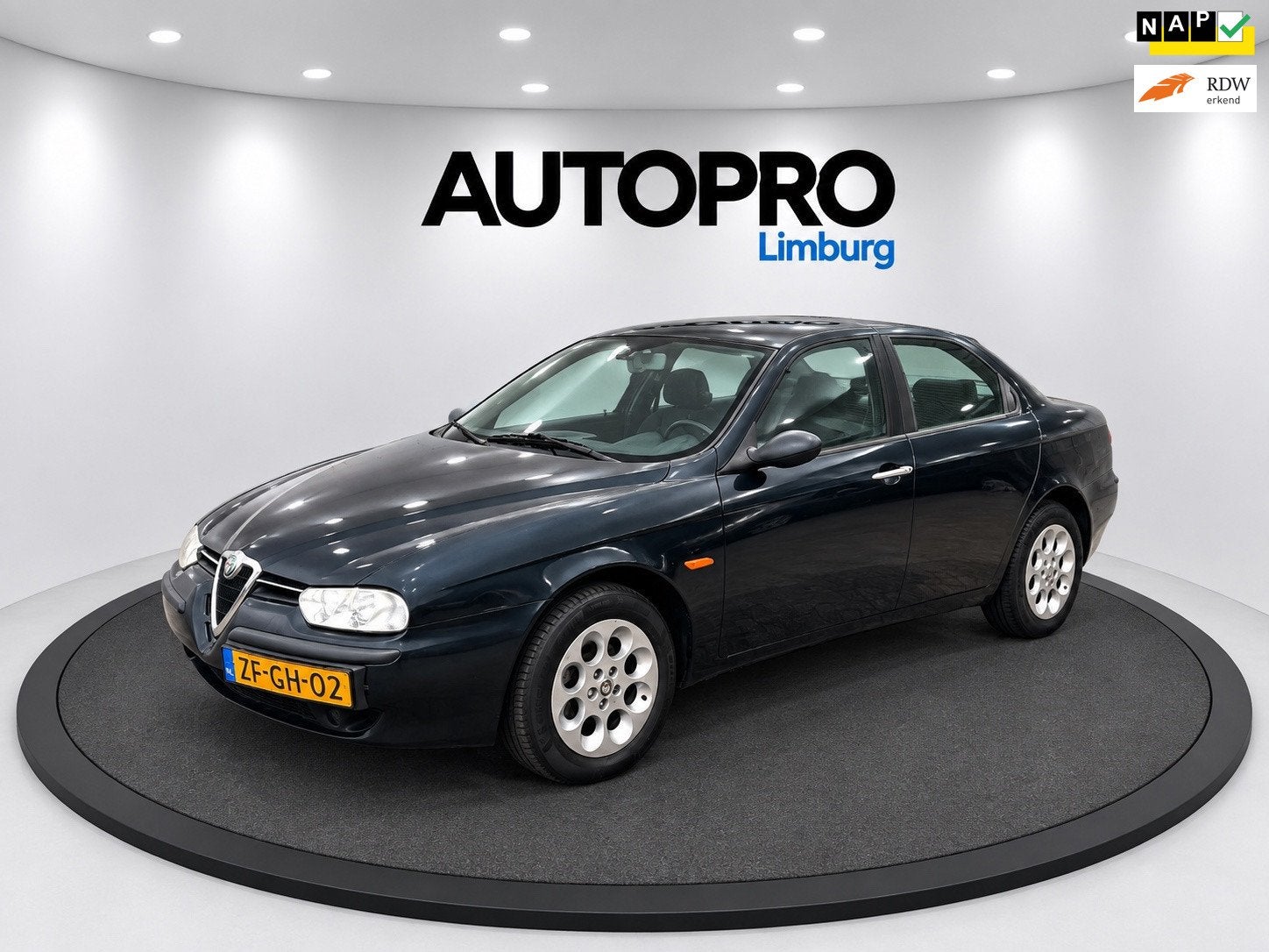 Alfa Romeo 156 1.8-16V T.Spark Uniek 1e Eigenaar, Auto's, Stof, Gebruikt, 1225 kg, 4 cilinders