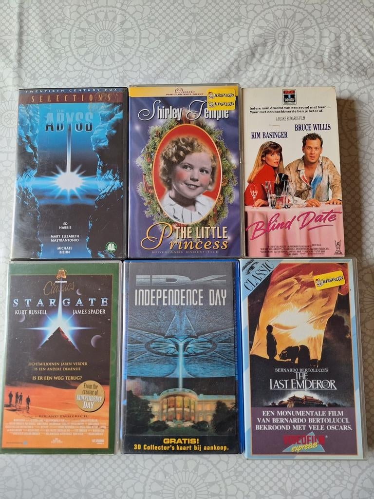 Videobanden speelfilms €1.00 per stuk, Alle leeftijden, Ophalen, Zo goed als nieuw