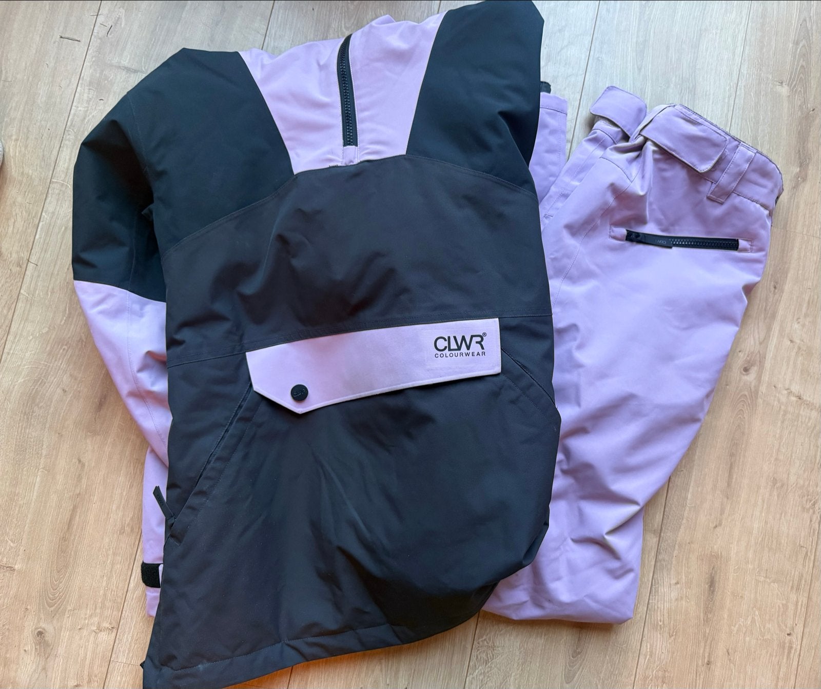 CLWR Colourwear ski-jas (maat m) en skibroek (maat L), Kleding | Dames, Ophalen of Verzenden, Gedragen, Maat 38/40 (M), Pak