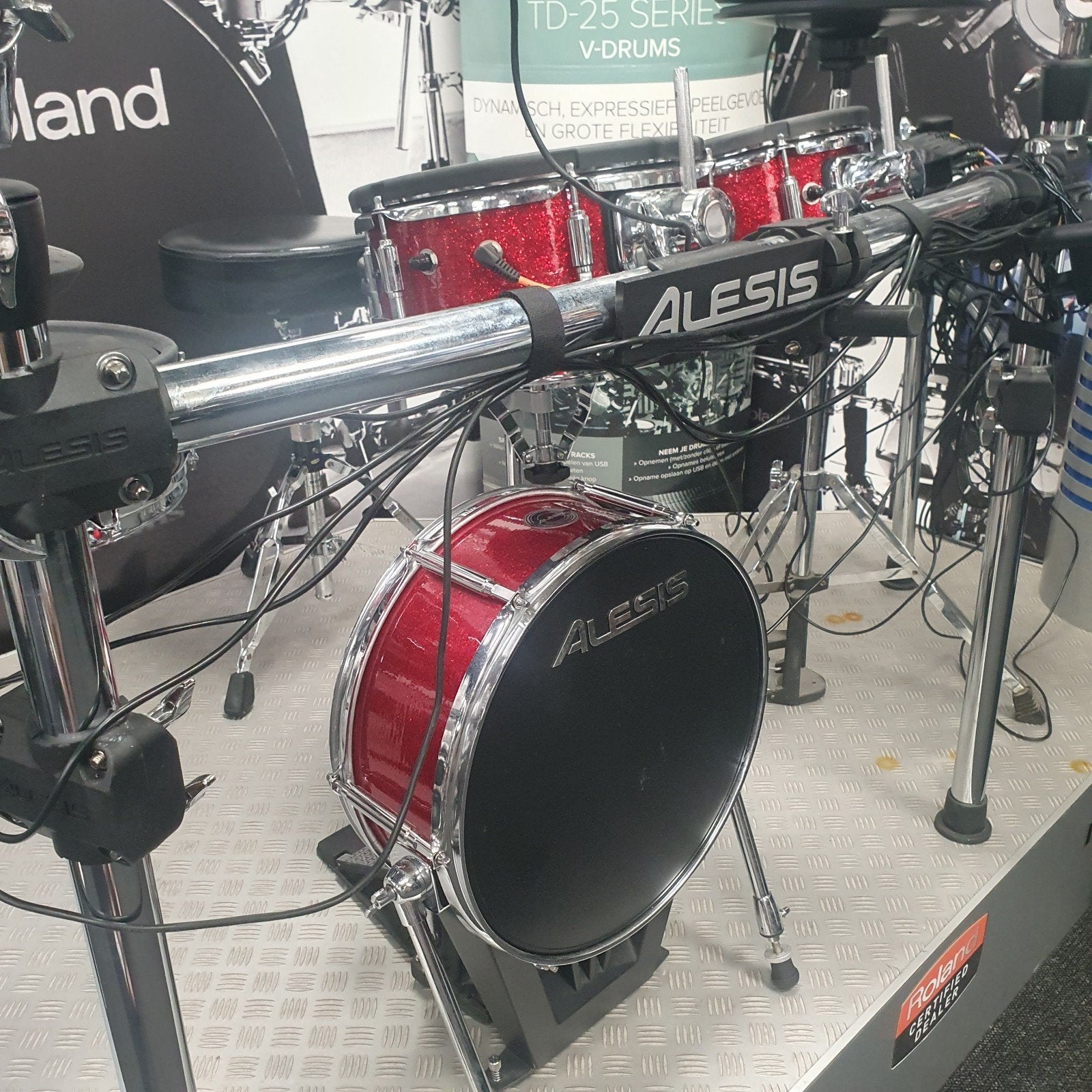 Alesis Strike Pro digitale drum:compleet met hihat en pedaal, Ophalen of Verzenden, Gebruikt, Overige merken