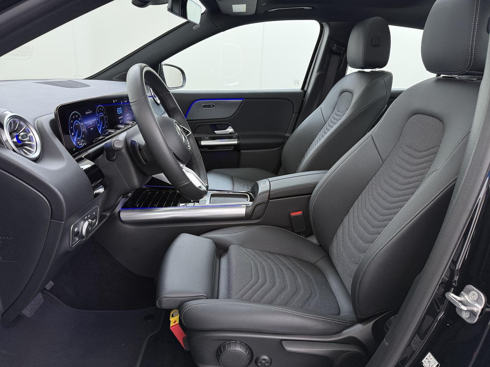 Mercedes-Benz EQA 250+ | Panorama - Schuifdak | Sfeerverlich, Auto's, Gebruikt, Zwart, SUV of Terreinwagen, Te koop