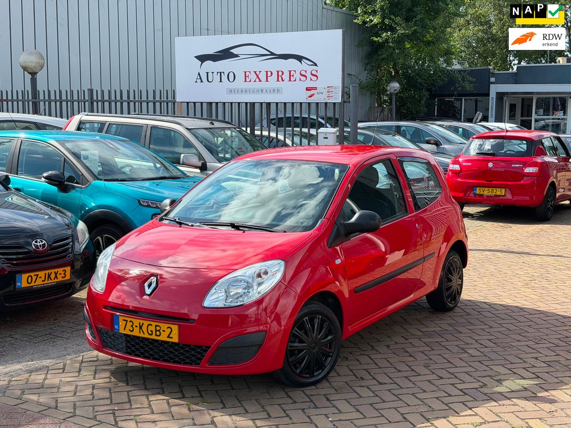 Renault Twingo 1.2 Authentique/Airco/Elektrische Raam/Stuurb, Dealer onderhouden, Twingo, Gebruikt, 31 €/maand