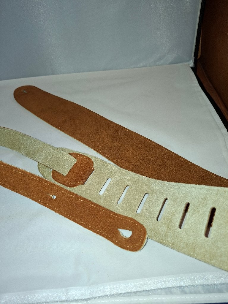Gitaarband suede leer, Ophalen of Verzenden, Zo goed als nieuw, Elektrische gitaar