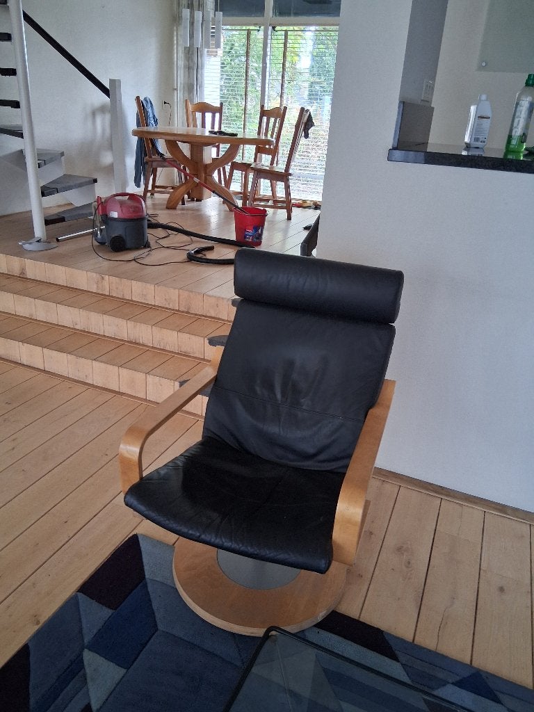2 ikea Poang stoelen, Ophalen, Gebruikt, Minder dan 75 cm, Leer