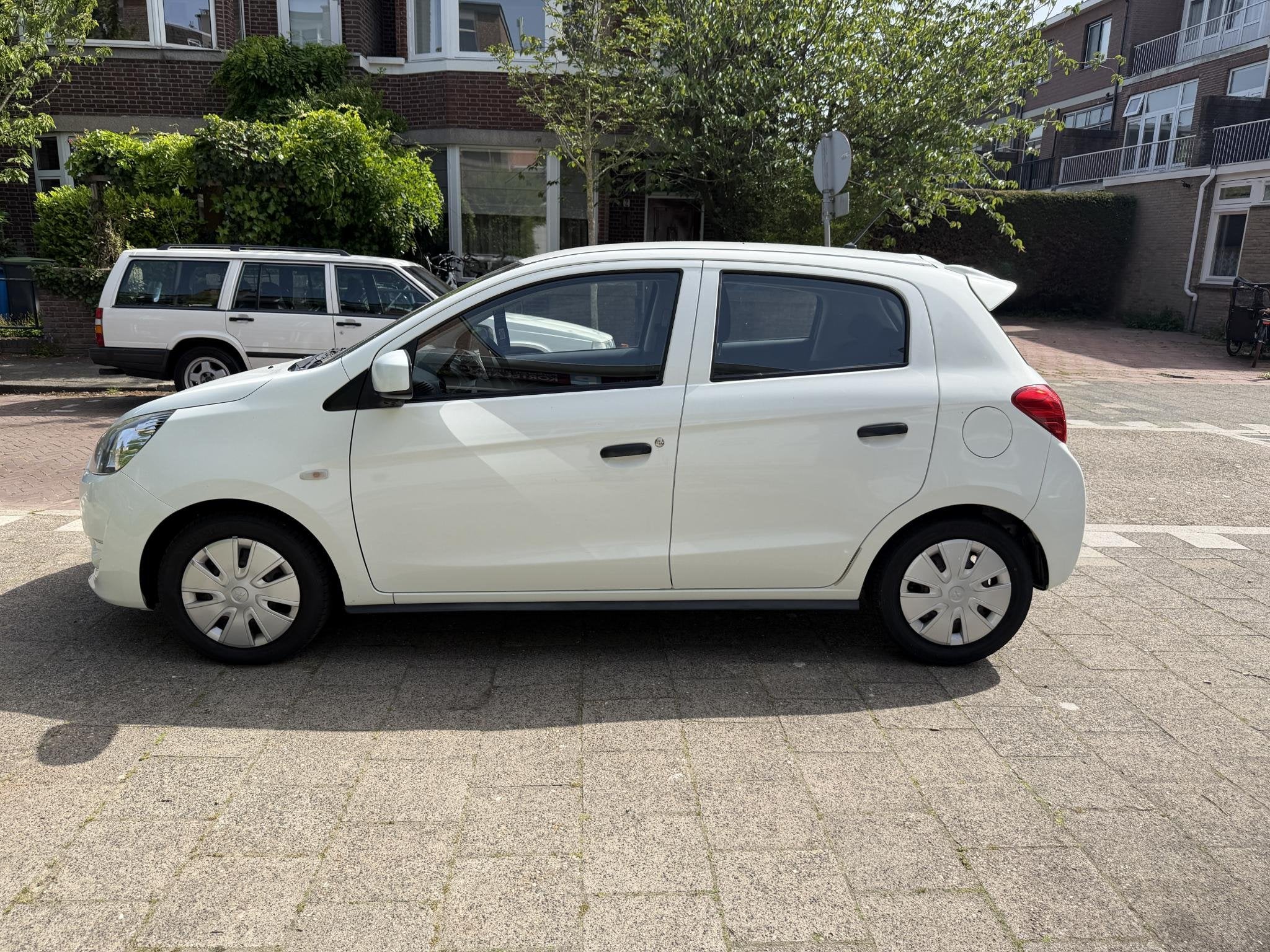 Foto 5 van Mitsubishi Space Star 1.0 Inform