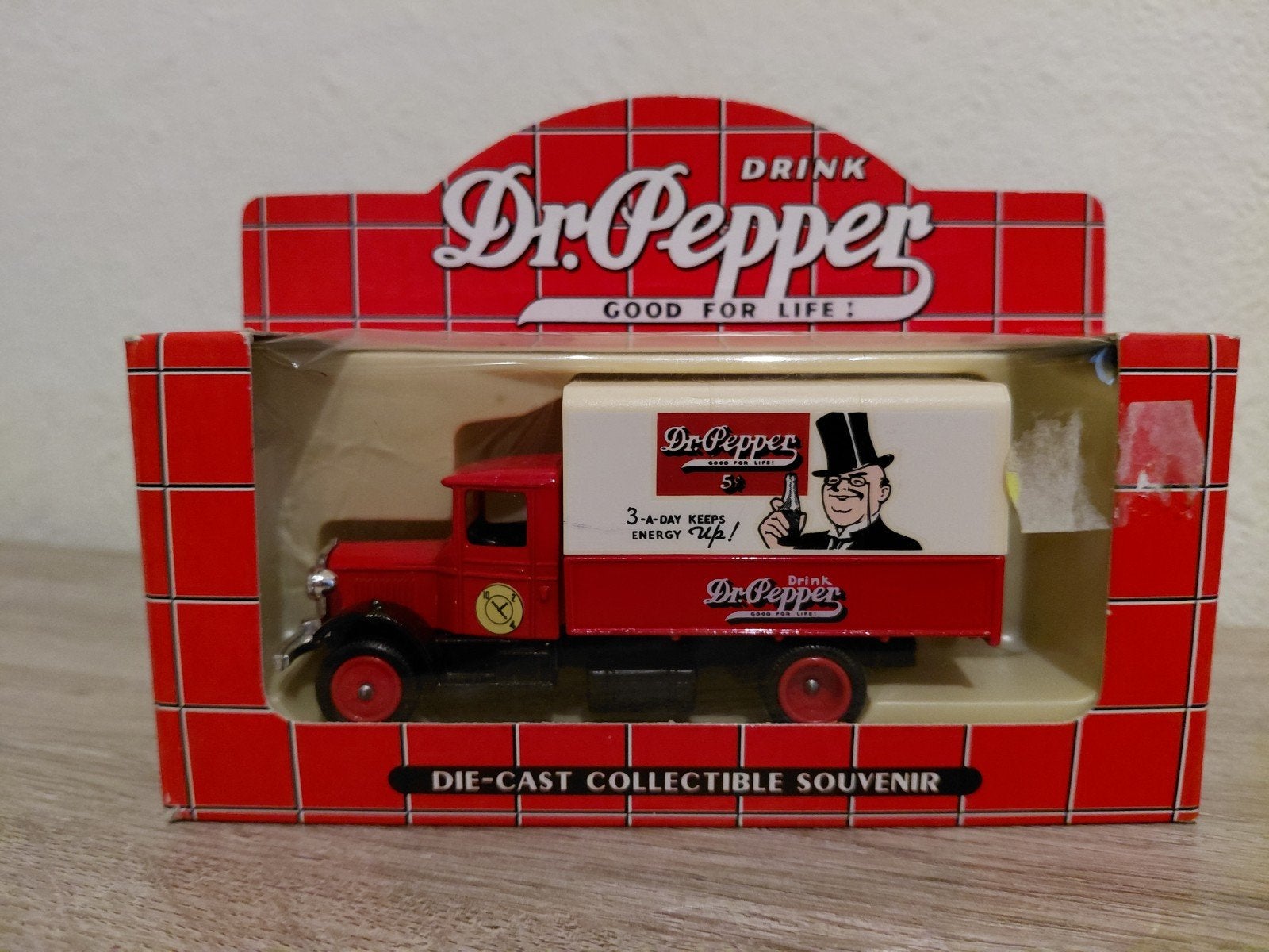 'Dr Pepper' Mack Canvas Back Truck, Overige merken, Verzenden, 1:32 tot 1:50, Nieuw
