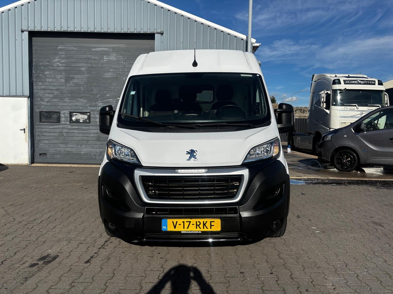 Peugeot Boxer 2.2 BlueHDI L3 H2 Airco Navi 2x Schuifdeur!, Auto's, Voorwielaandrijving, Gebruikt, Euro 6, 4 cilinders