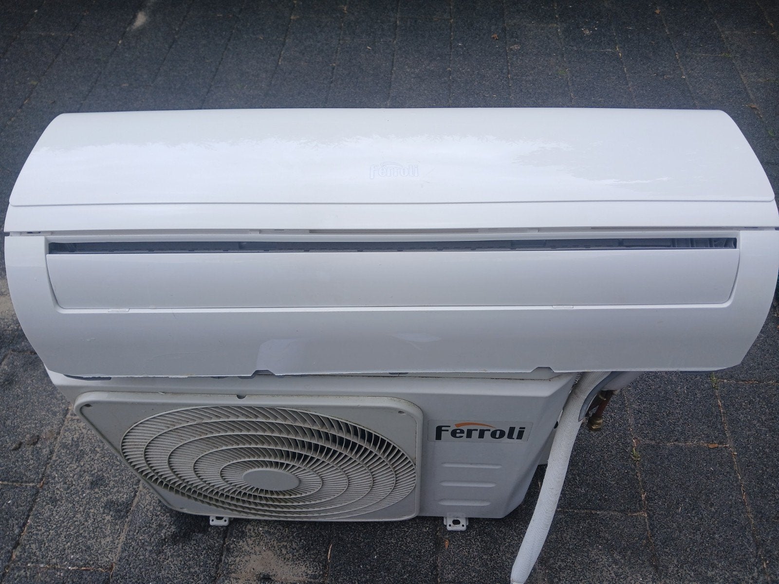 Ferroli Split Type Airconditioner - Koelen & Verwarmen, Ophalen, Minder dan 60 m³, 3 snelheden of meer, Afstandsbediening