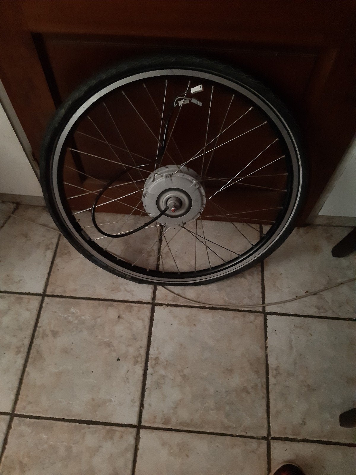 Elektrisch fietswiel met motor en band, Fietsen en Brommers, Fietsonderdelen, Wiel, Gebruikt, Elektrische fiets, Onbekend