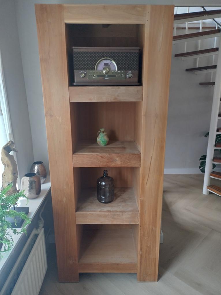 Mooie teak kast met opbergruimte!, Huis en Inrichting, Kasten | Boekenkasten, 200 cm of meer, 25 tot 50 cm, Overige houtsoorten