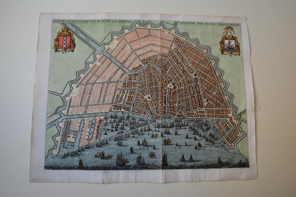 AMSTERDAM ORIGINELE PLATTEGROND HANDGEKLEURD DAPPER 1663 EA5, Antiek en Kunst, Verzenden, Cartografie, 27 cm, 35 cm