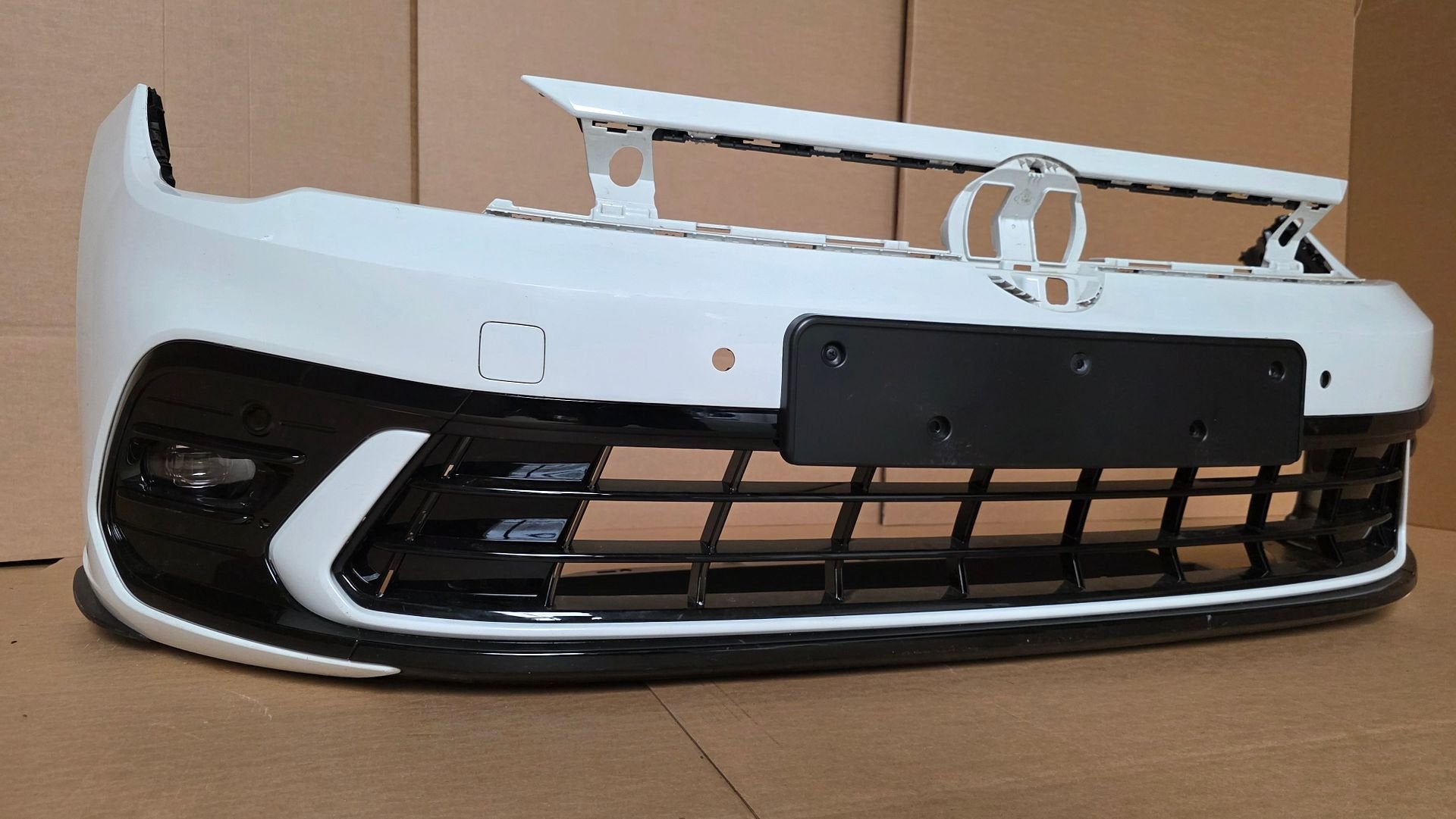 Voorbumper VW Polo 2G Facelift R-line Bumper bj.2022-2026, Gebruikt, -, Voor, Ophalen of Verzenden