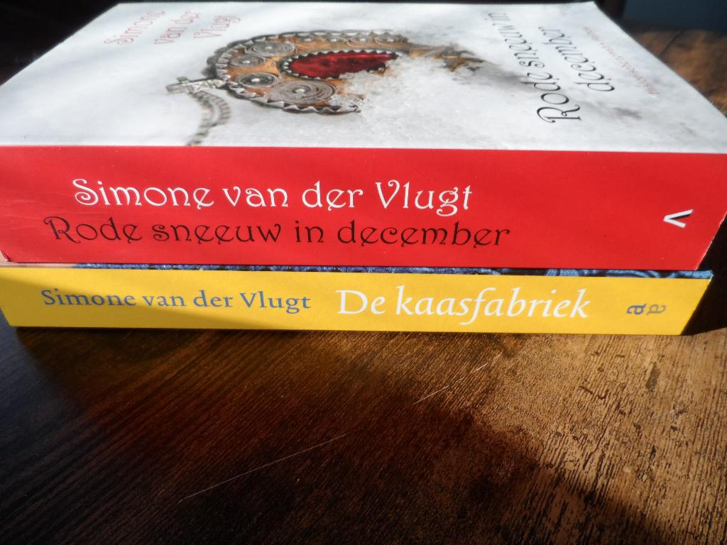 Simone van der Vlugt 2 X, Boeken, Ophalen of Verzenden, Zo goed als nieuw, Simone van der Vlugt, Nederland