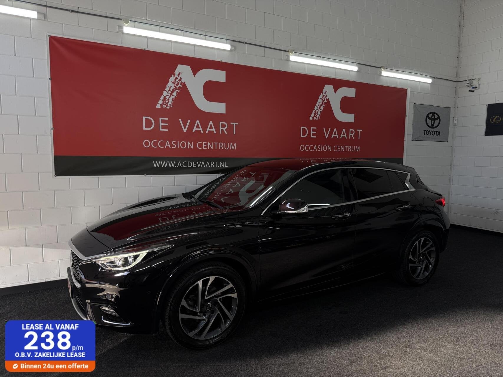 Infiniti Q30 1.6t Premium Tech - NAVI/LEER/BOSE/360CAM/NAP, Auto's, Voorwielaandrijving, Gebruikt, 4 cilinders, 700 kg