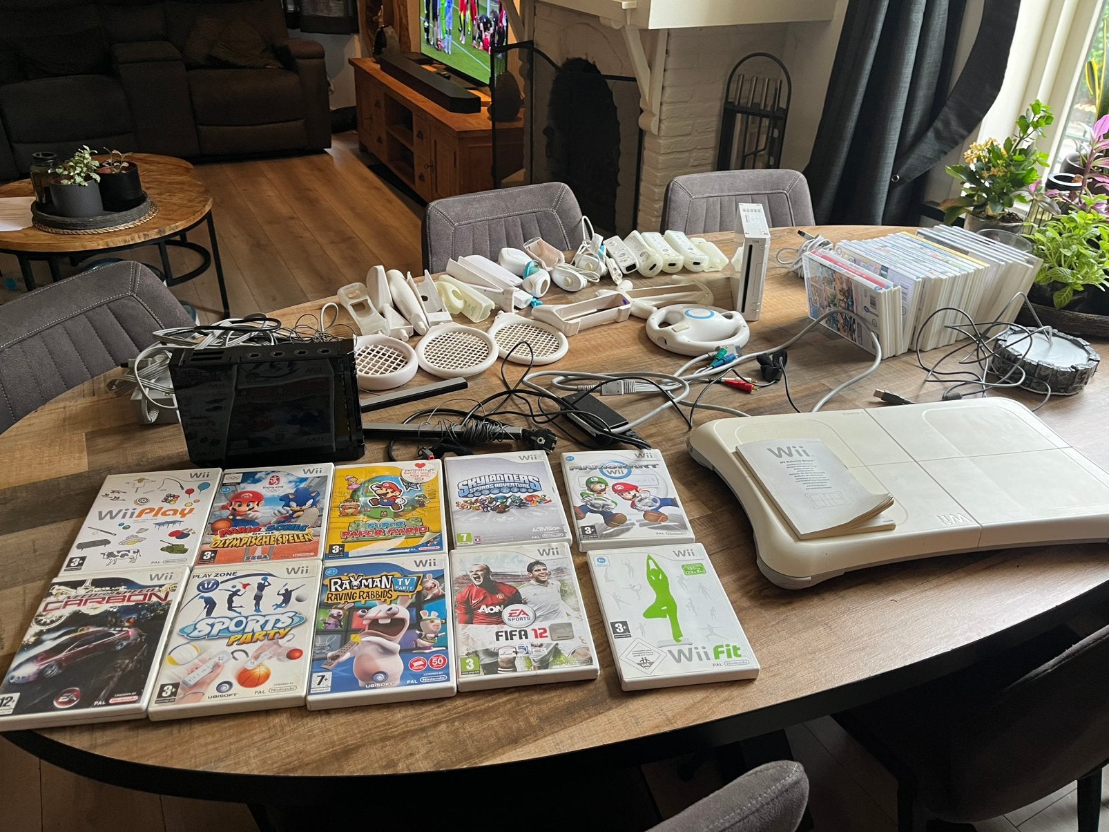 Twee x wii met heel veel spellen en extra’s, Verzenden, Gebruikt, Met 2 controllers, Met games