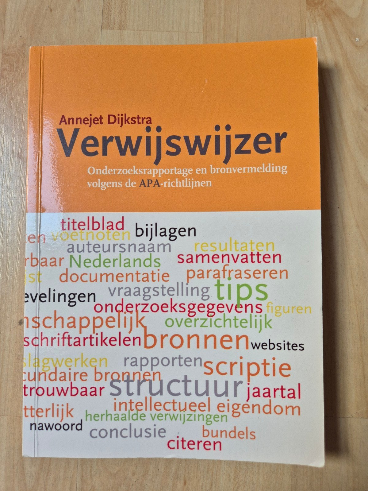 Annejet Dijkstra - Verwijswijzer, Ophalen of Verzenden, Zo goed als nieuw, Annejet Dijkstra