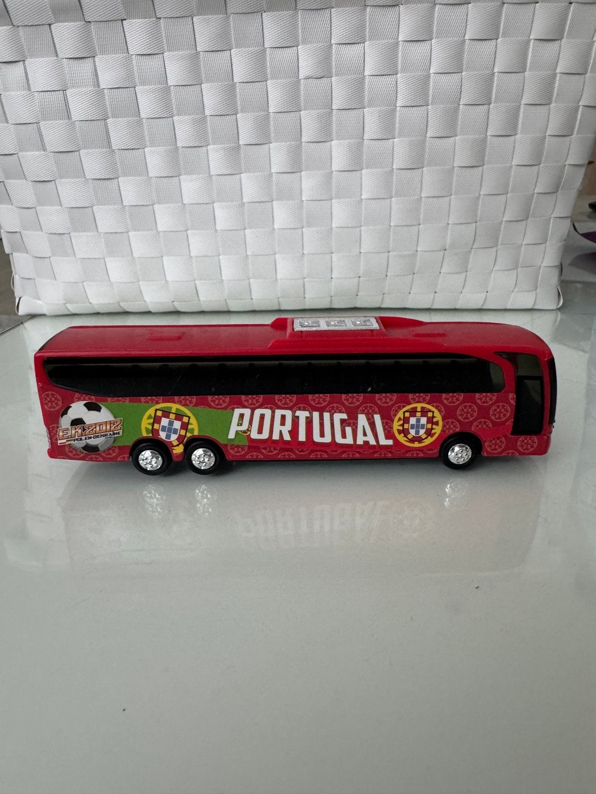 Miniatuur bus Portugal - EK 2012 editie, Overige merken, 1:50 of kleiner, Overige typen, Ophalen of Verzenden