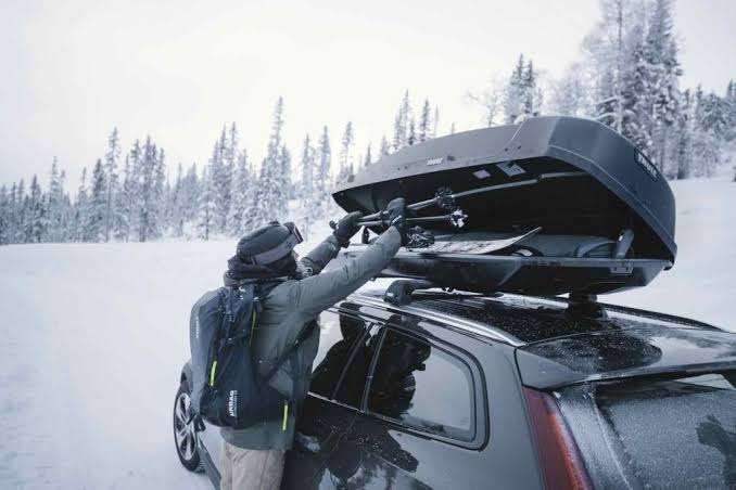Dakkoffer huren wintersport –Thule Force M, L & XL – Gilze, Ophalen, Zo goed als nieuw