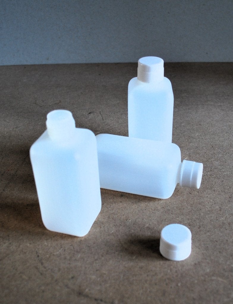Plastic flesje met dop 100ml., Ophalen, Nieuw