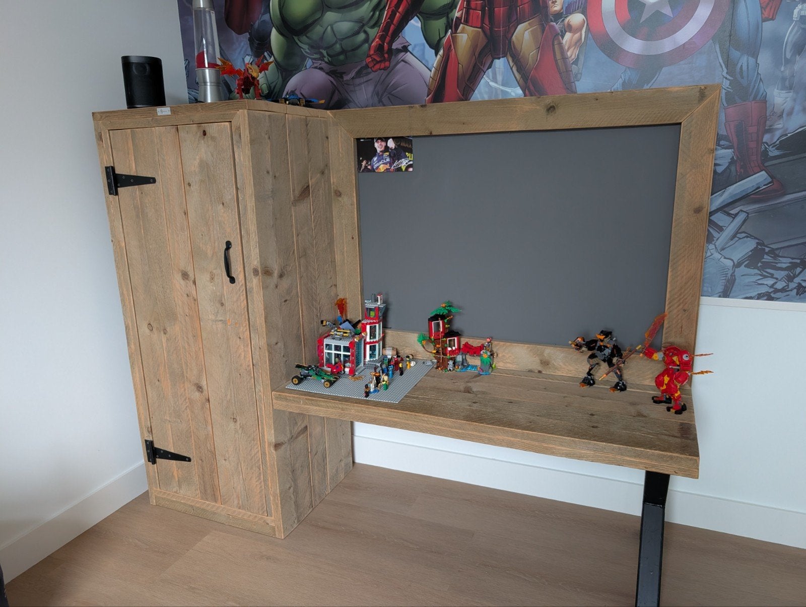Foto 4 van kindermeubel kast steiger hout kinderbureau kind legoplaat