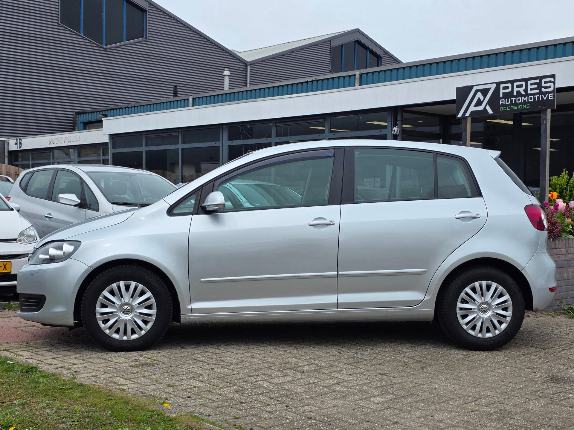 Volkswagen Golf Plus 1.2 TSI Trendline |AUTOMAAT|CLIMA|TREKH, Gebruikt, 4 cilinders, 700 kg, Grijs