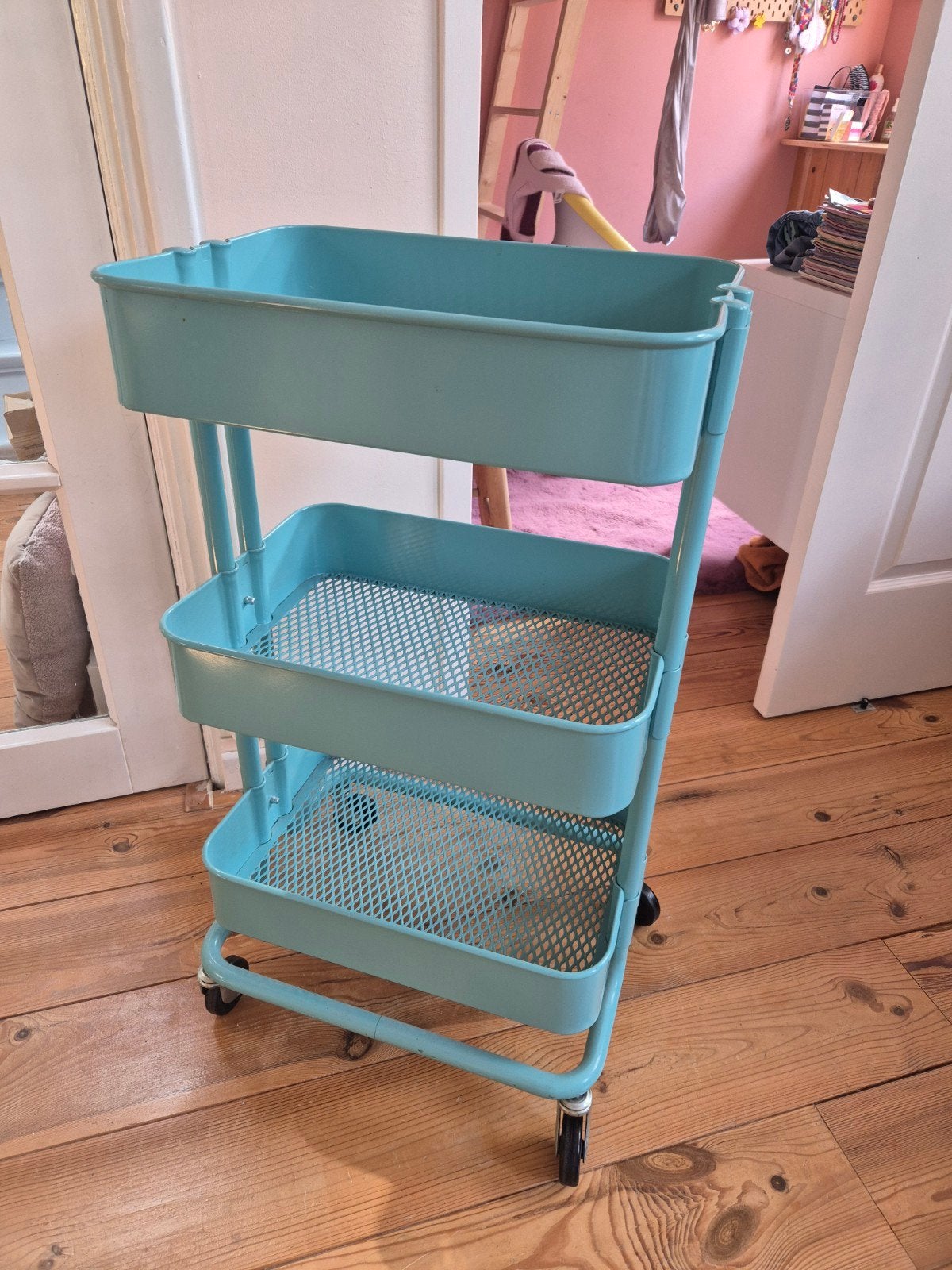 Turquoise roltafel/serveerwagen met 3 lagen Ikea, Ophalen, Gebruikt