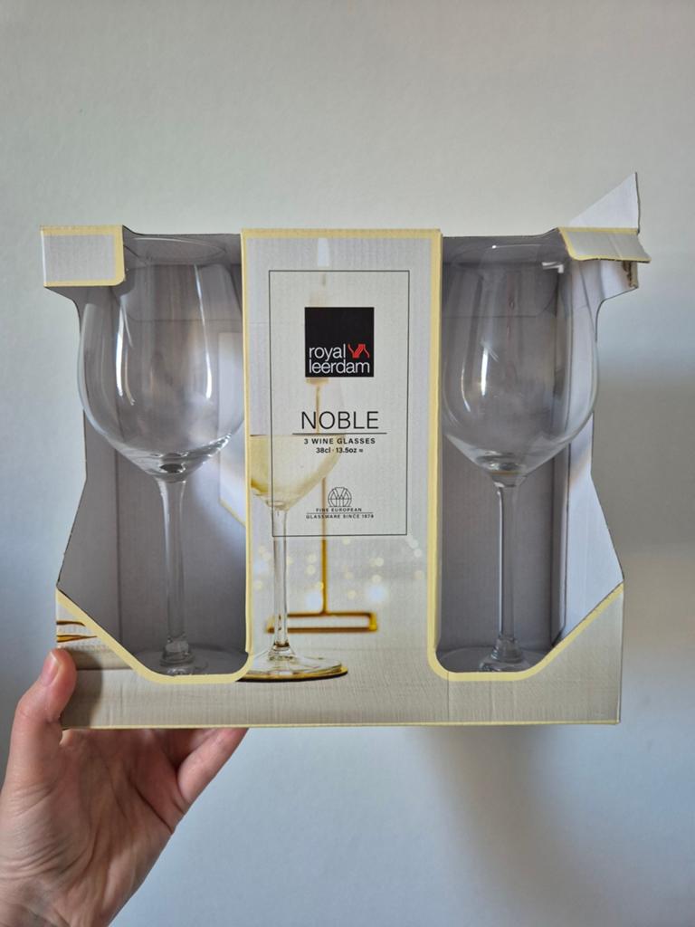 3 nieuwe wijnglazen, Huis en Inrichting, Keuken | Servies, Glas of Glazen, Nieuw, Ophalen of Verzenden, Glas