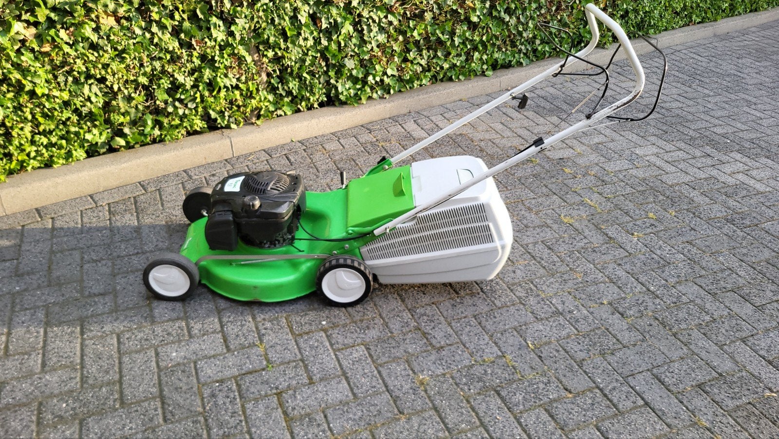 Viking benzine cirkelmaaier met aandrijving, Tuin en Terras, Ophalen