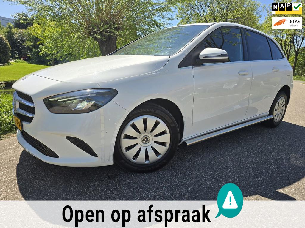 Mercedes-Benz B-klasse 200d/AUTOMAAT/2022/DEALER ONDERHOUDEN, Auto's, Stof, Gebruikt, 4 cilinders, 150 pk