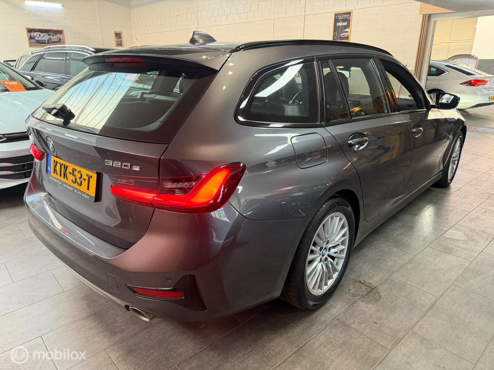 BMW 3-serie Touring 320e|Sfeer verlichting|Jaar Garantie!, Auto's, Automaat, 1998 cc, Gebruikt, Euro 6